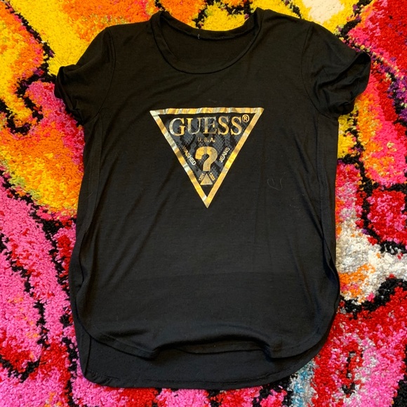 GUESS🔻 Gold & Snake Print Foil Logo Baggy Tee - Picture 2 of 6